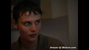 Настоящий секс с опытной женщиной эксперименты и оргазмы вместе